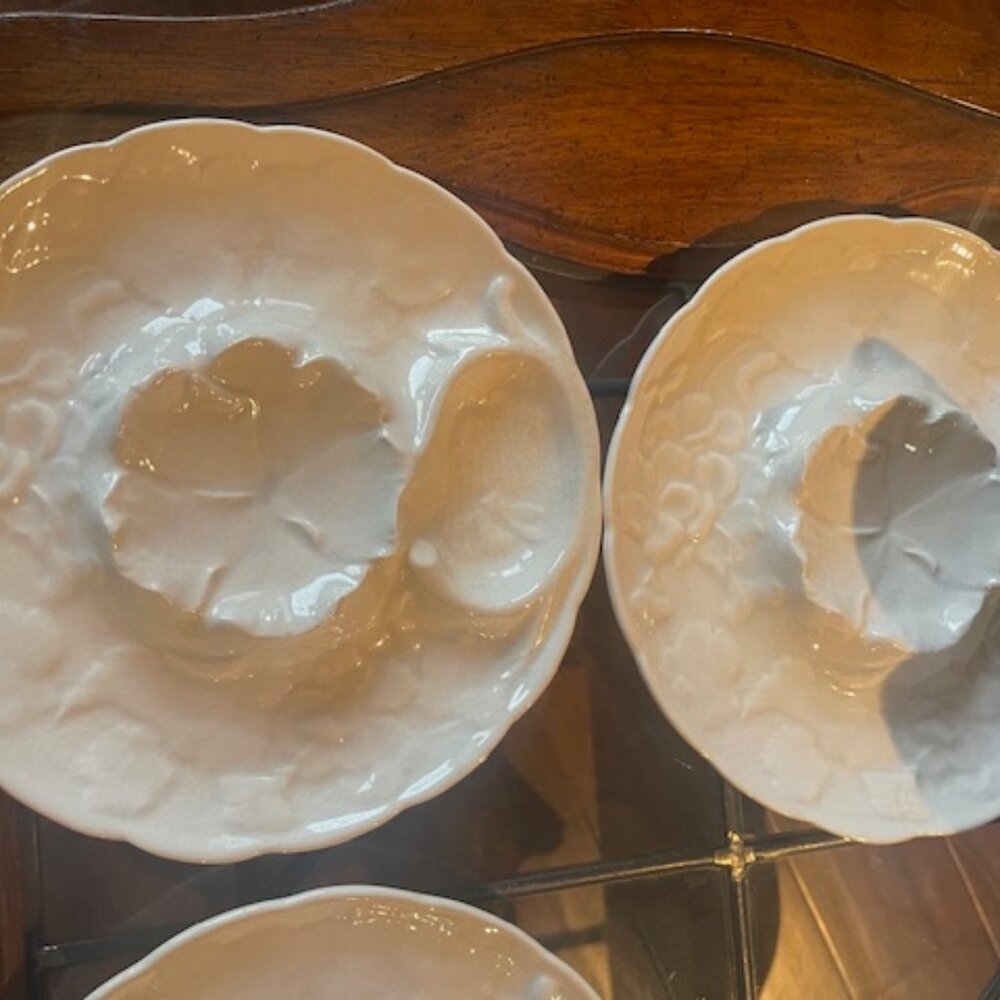 9 ¾” Artichoke Plates Set of 7, All White Divided into 3 Sections - Picture 4 of 5